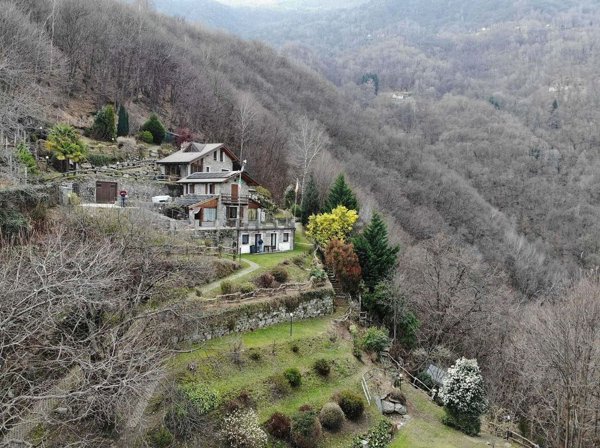 quadrivano in vendita a Pianello del Lario