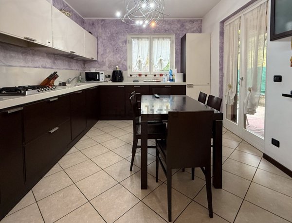 casa indipendente in vendita a Pianello del Lario