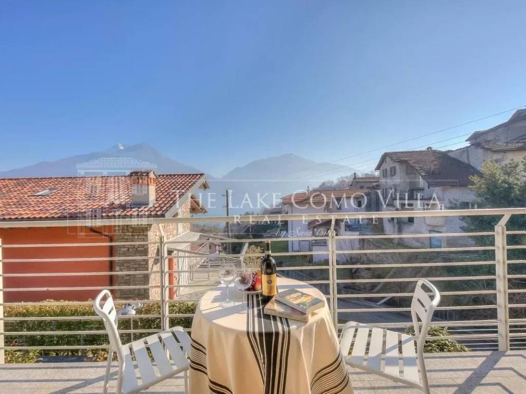 appartamento in vendita a Pianello del Lario in zona Calozzo