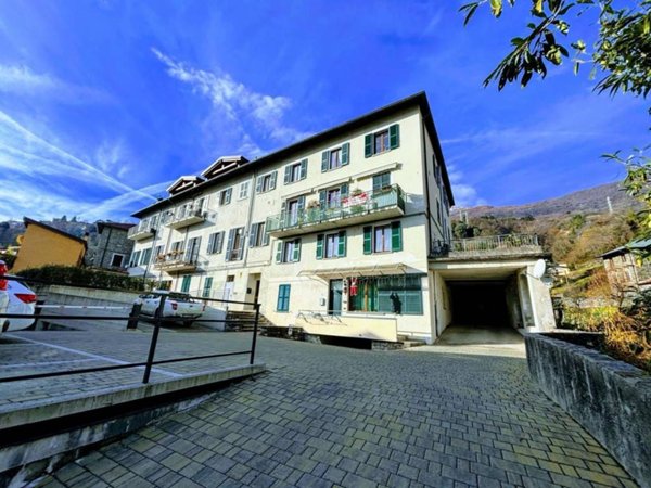 appartamento in vendita a Pianello del Lario in zona Calozzo