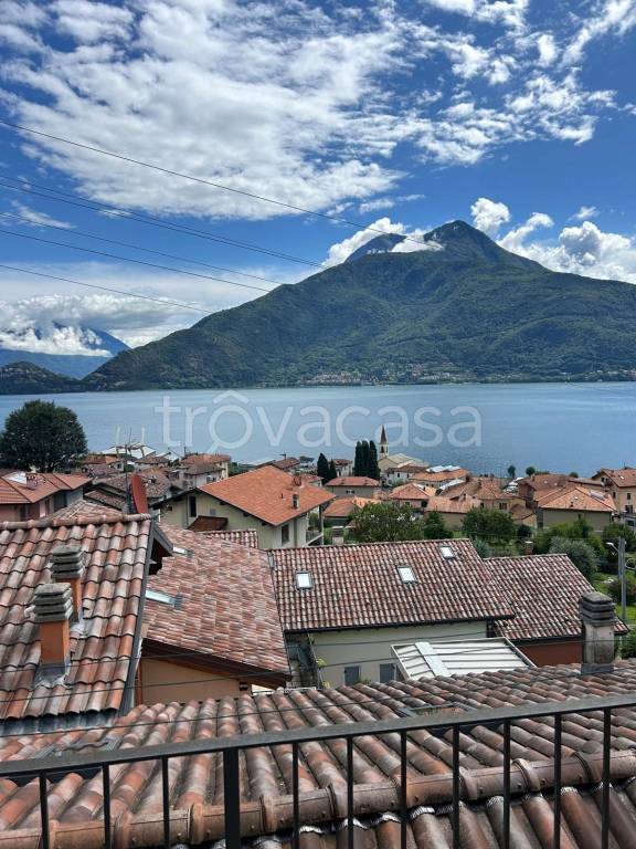 casa indipendente in vendita a Pianello del Lario