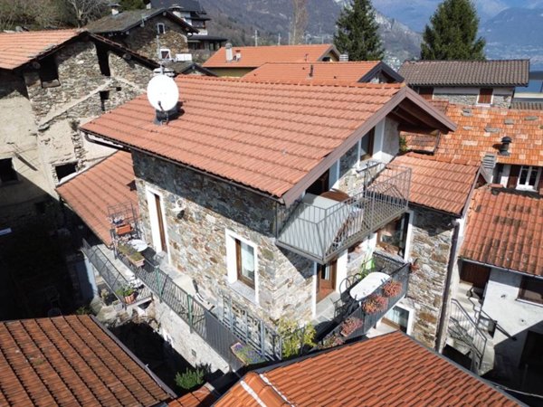 casa indipendente in vendita a Pianello del Lario in zona Calozzo
