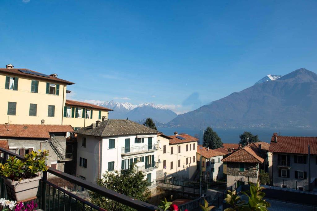 appartamento in vendita a Pianello del Lario in zona Calozzo