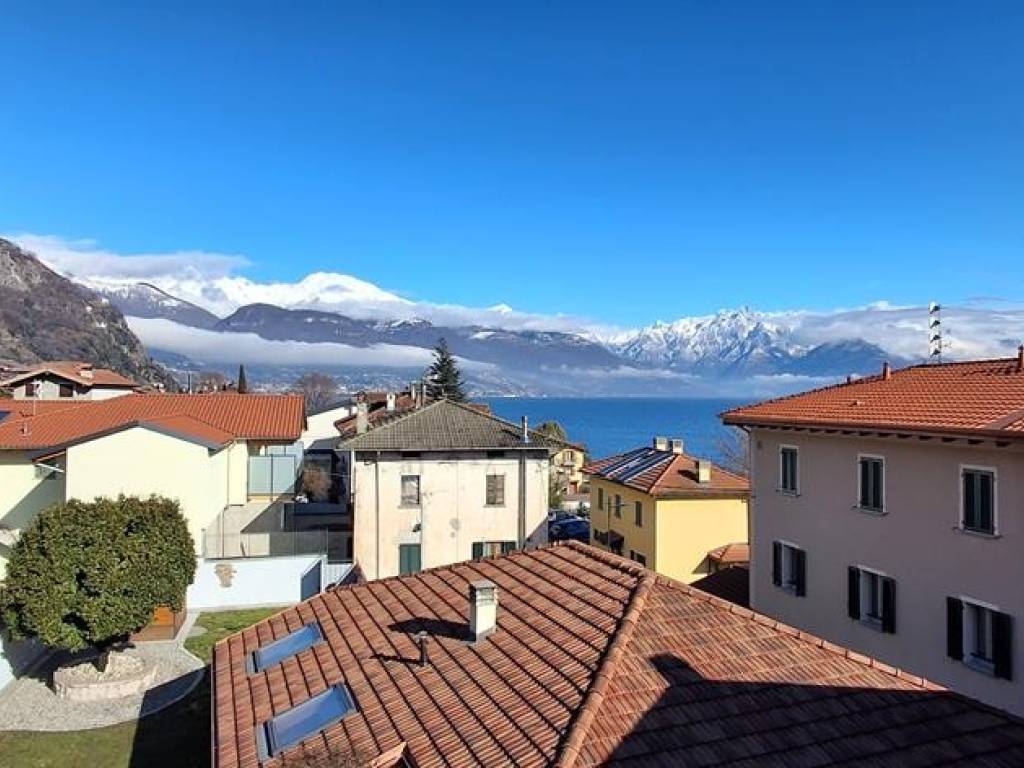 casa indipendente in vendita a Pianello del Lario in zona Calozzo