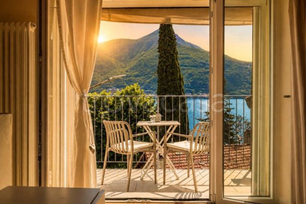 casa indipendente in vendita a Pianello del Lario