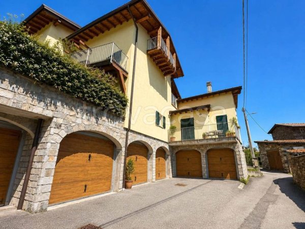appartamento in vendita a Pianello del Lario in zona Maggiana