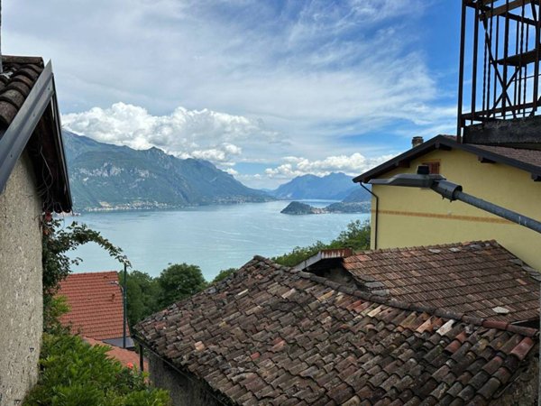 casa indipendente in vendita a Plesio in zona Logo