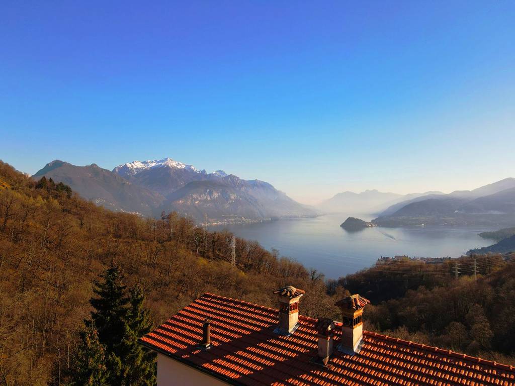 casa indipendente in vendita a Plesio