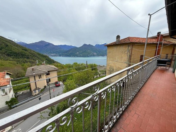 casa indipendente in vendita a Plesio