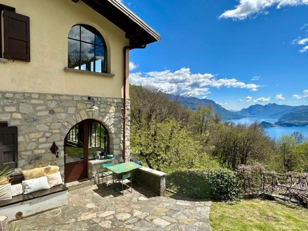casa indipendente in vendita a Plesio