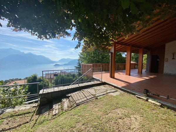 casa indipendente in vendita a Plesio
