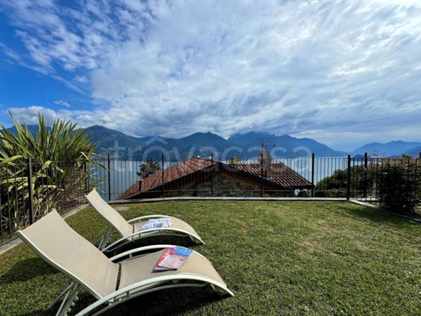 casa indipendente in vendita a Plesio