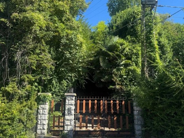 casa indipendente in vendita a Plesio