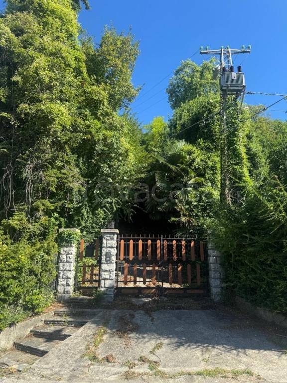 casa indipendente in vendita a Plesio