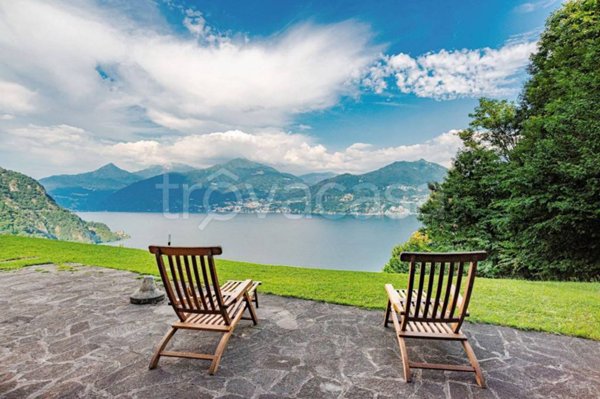 casa indipendente in vendita a Plesio