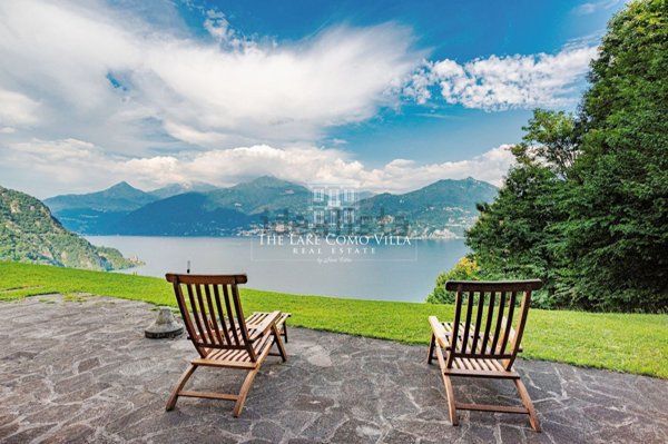 casa indipendente in vendita a Plesio