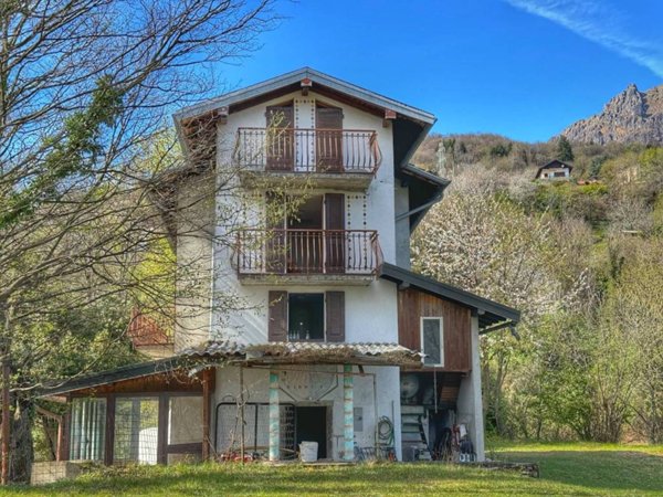 casa indipendente in vendita a Plesio