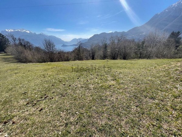 terreno edificabile in vendita a Plesio in zona Barna