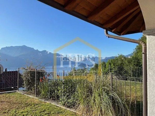 casa indipendente in vendita a Plesio in zona Calveseglio