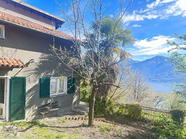 casa indipendente in vendita a Plesio