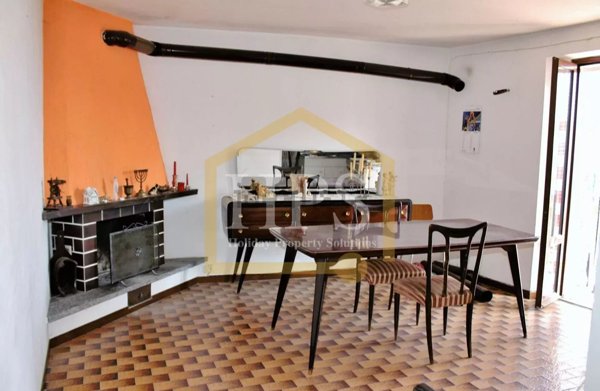 casa indipendente in vendita a Plesio