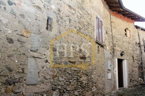 casa indipendente in vendita a Plesio