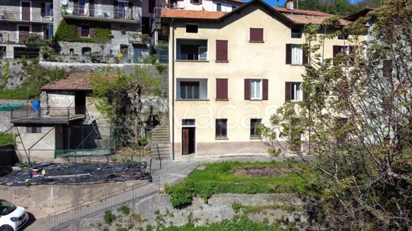 casa indipendente in vendita a Plesio in zona Barna