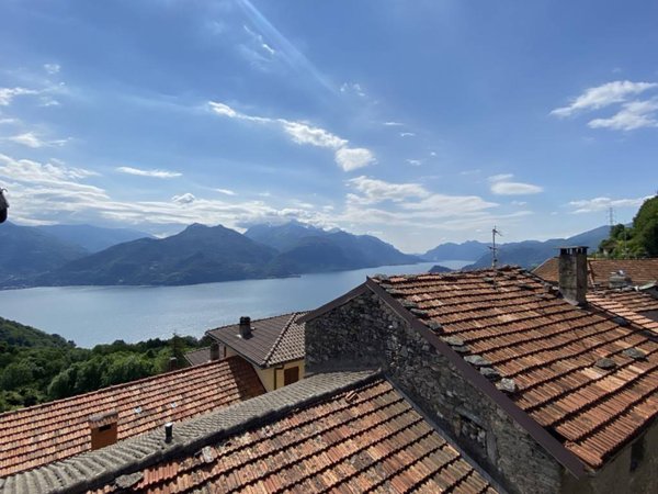 casa indipendente in vendita a Plesio in zona Ligomena