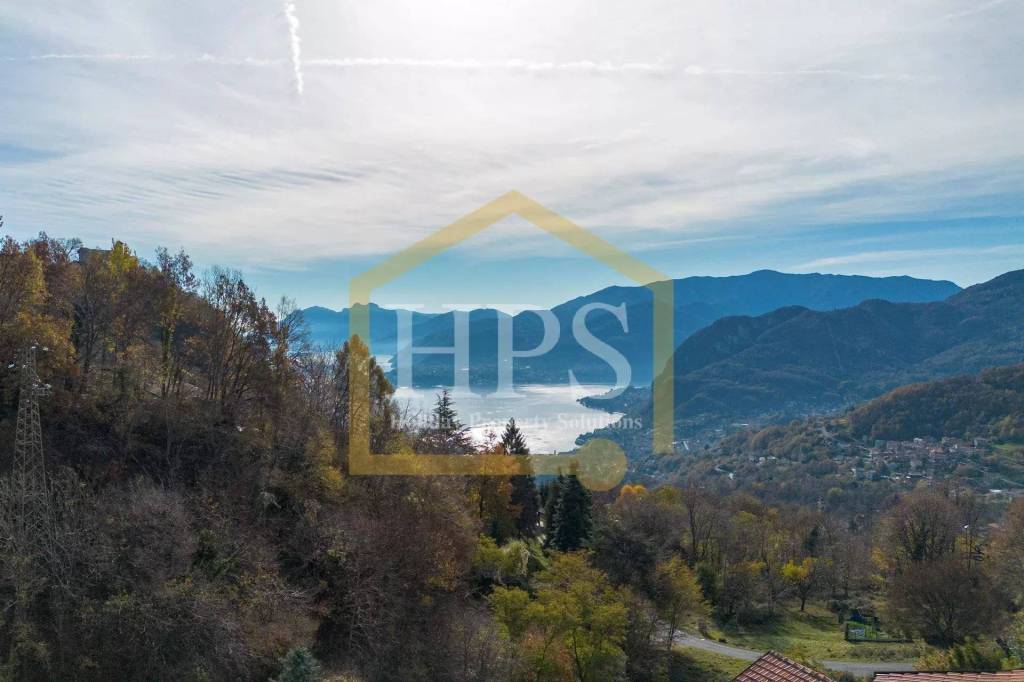 casa indipendente in vendita a Plesio in zona Breglia