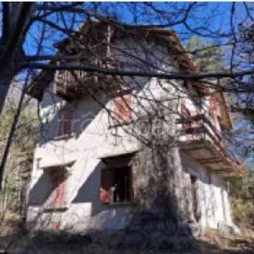 casa indipendente in vendita a Plesio