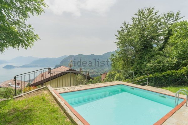 appartamento in vendita a Plesio in zona Logo