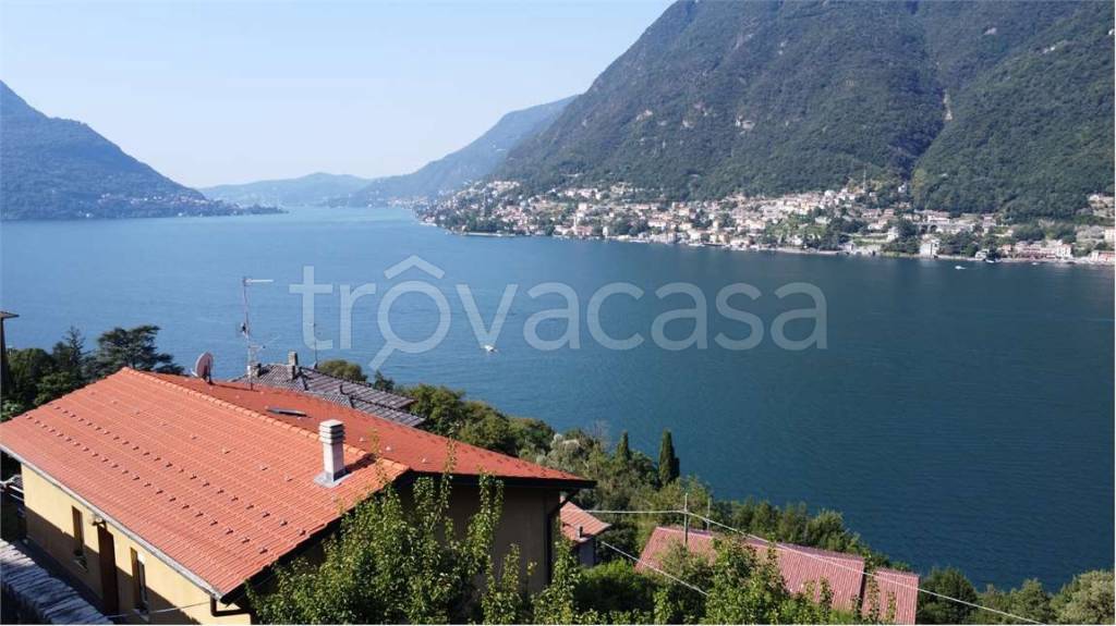 casa indipendente in vendita a Pognana Lario