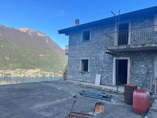 casa indipendente in vendita a Pognana Lario