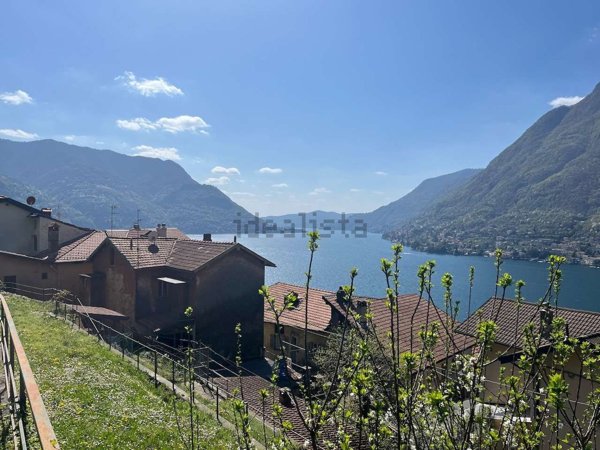 appartamento in vendita a Pognana Lario