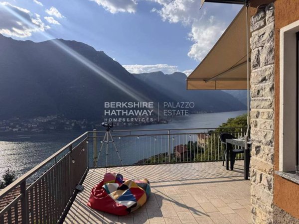 casa indipendente in vendita a Pognana Lario