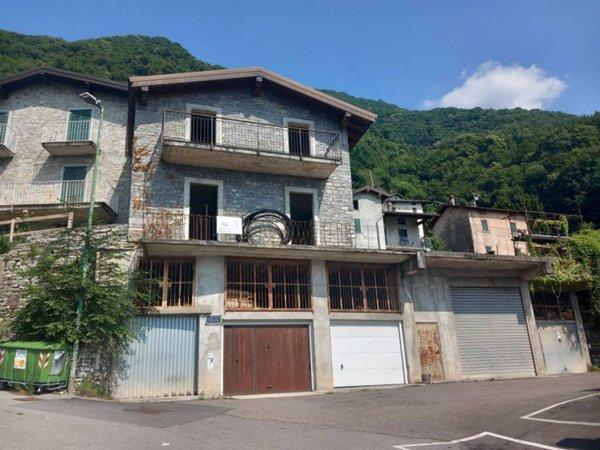 casa indipendente in vendita a Pognana Lario