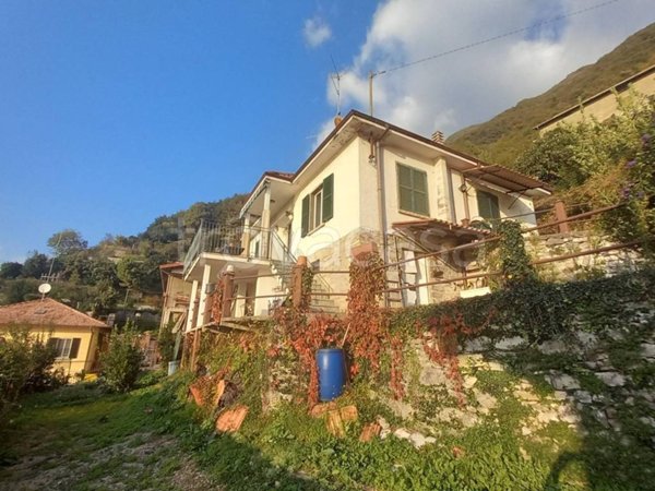 casa indipendente in vendita a Pognana Lario