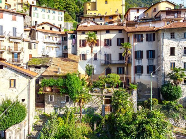 casa indipendente in vendita a Pognana Lario