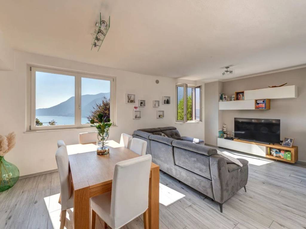 casa indipendente in vendita a Pognana Lario