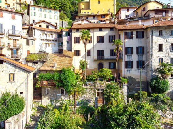 casa indipendente in vendita a Pognana Lario
