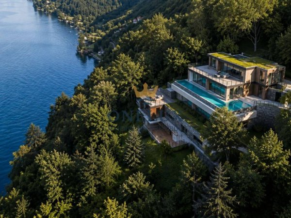 villa in vendita a Pognana Lario