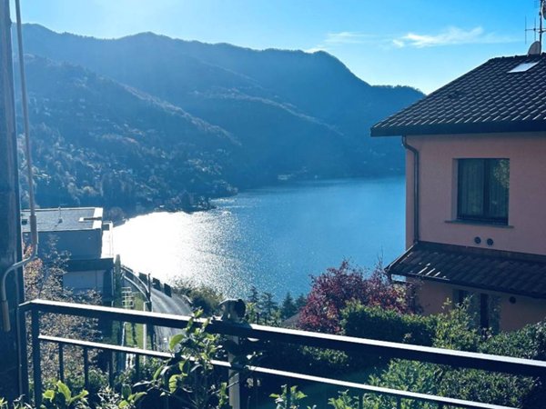 casa indipendente in vendita a Pognana Lario