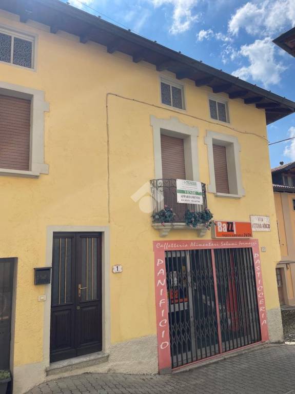appartamento in vendita a Ponna