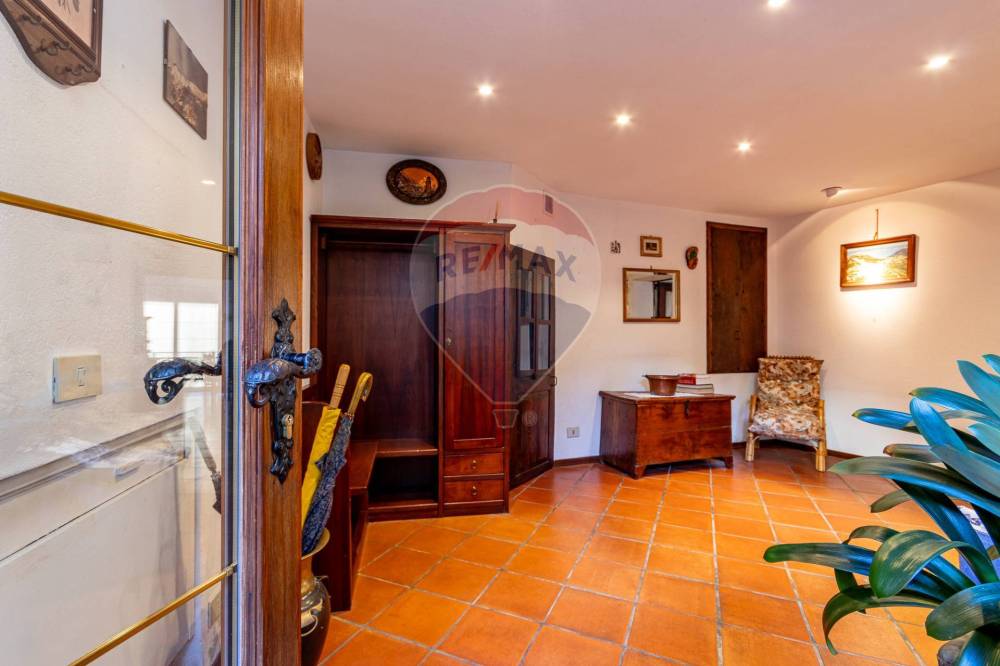 appartamento in vendita a Ponna
