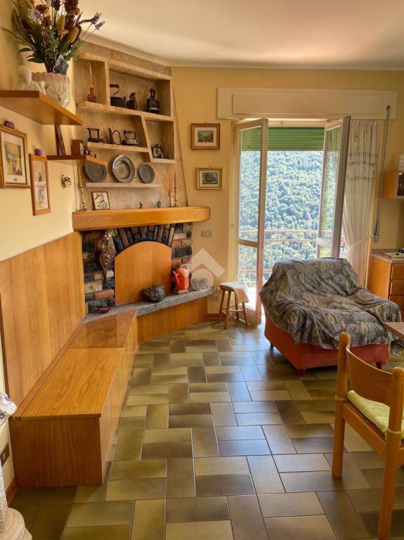 appartamento in vendita a Ponna