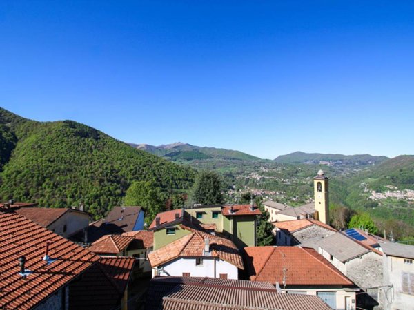 casa indipendente in vendita a Ponna
