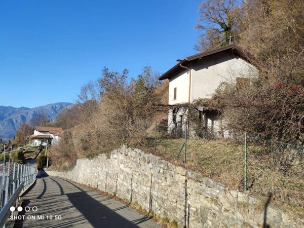 appartamento in vendita a Ponna