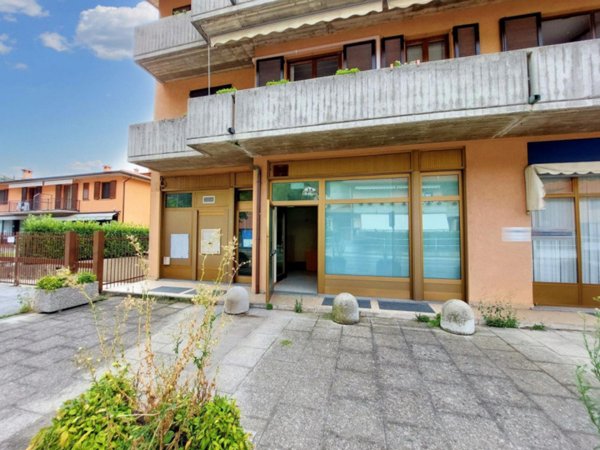 negozio in vendita a Ponte Lambro
