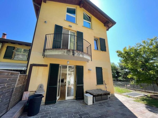 casa indipendente in vendita a Ponte Lambro