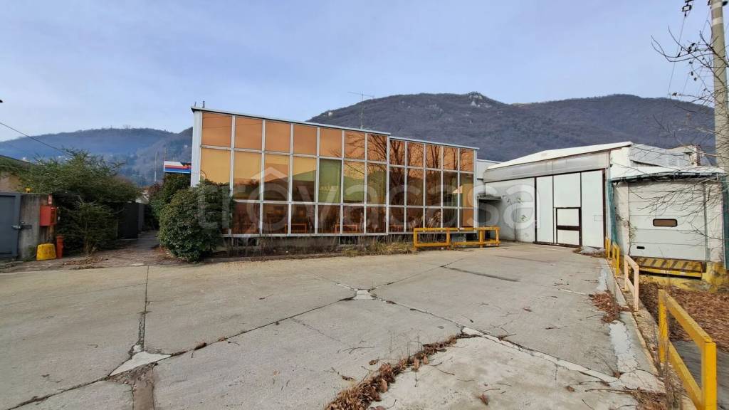 ufficio in vendita a Ponte Lambro